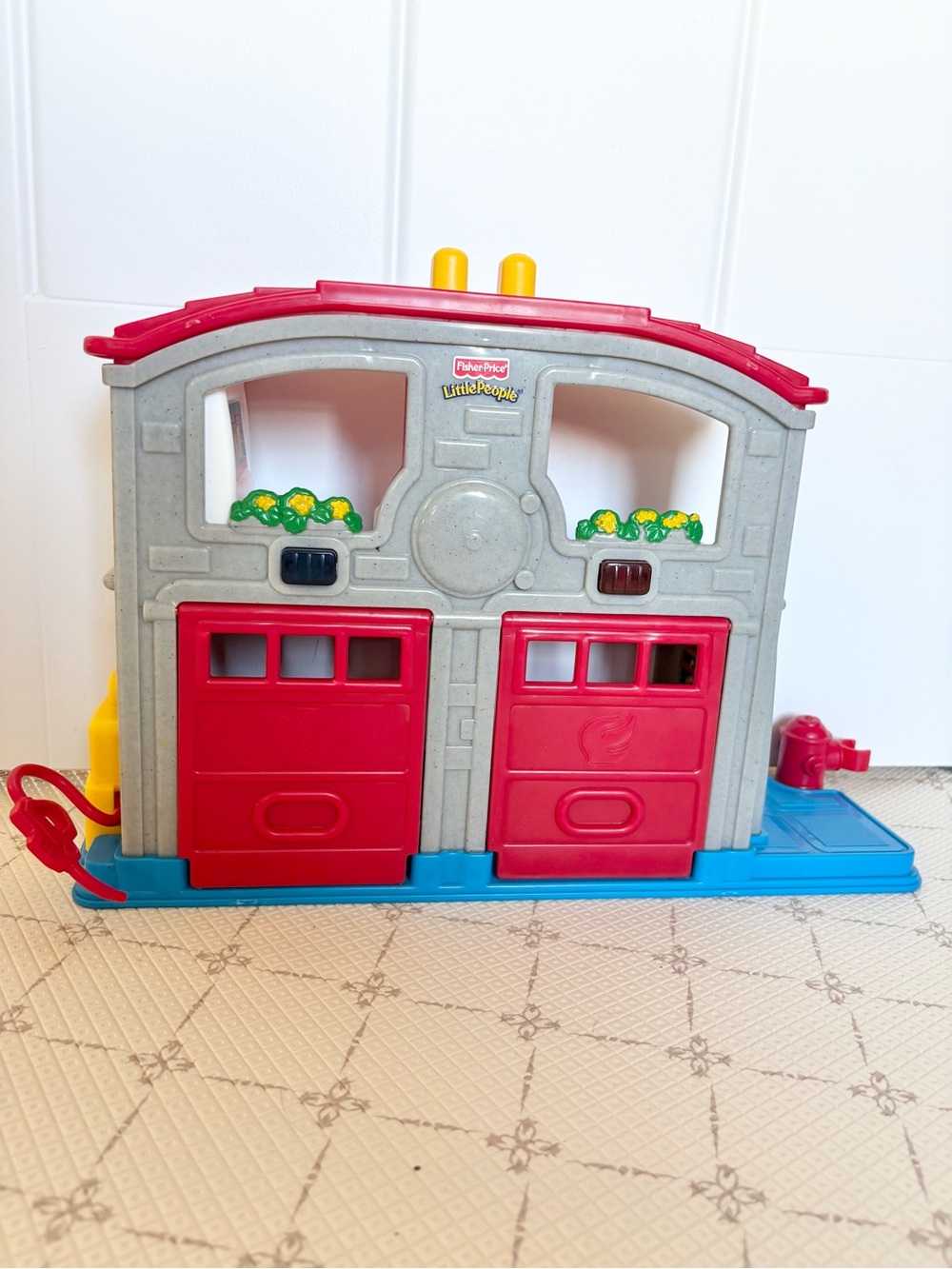 Vintage Fisher Price Little People Fire Station (2001)